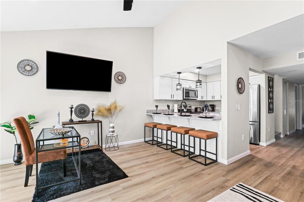 For Rent: $1,995 (3 beds, 2 baths, 1321 Square Feet)