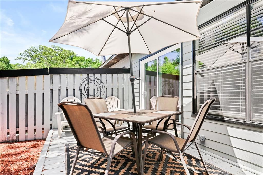 For Rent: $1,995 (3 beds, 2 baths, 1321 Square Feet)