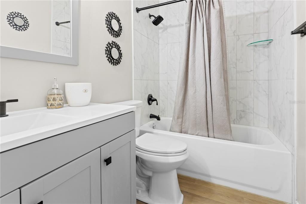 For Rent: $1,995 (3 beds, 2 baths, 1321 Square Feet)