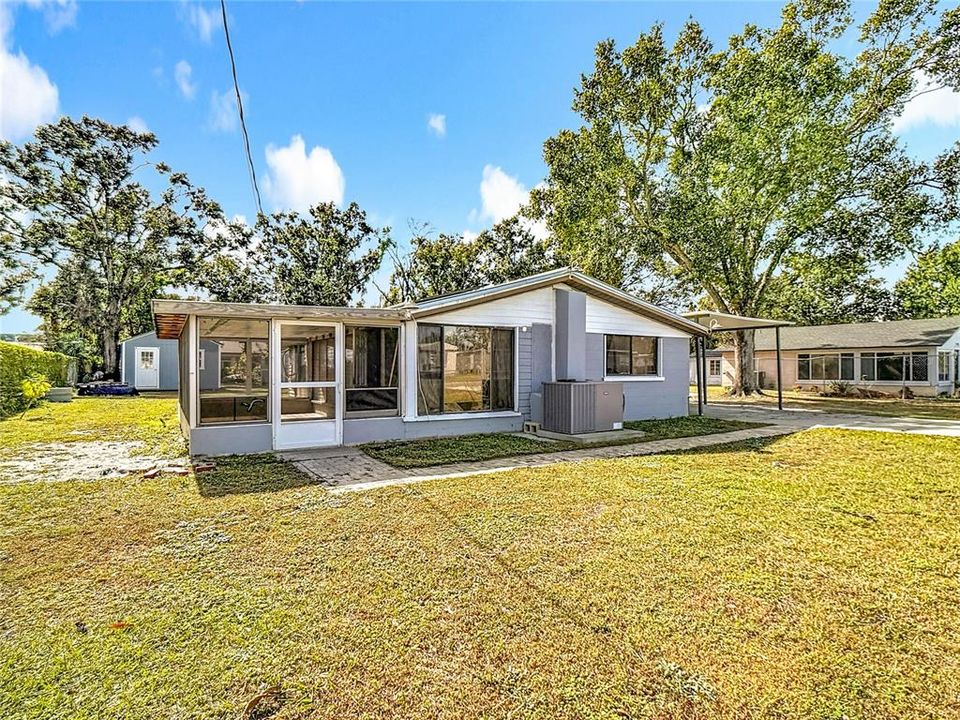 合同活跃: $180,000 (2 贝兹, 1 浴室, 794 平方英尺)