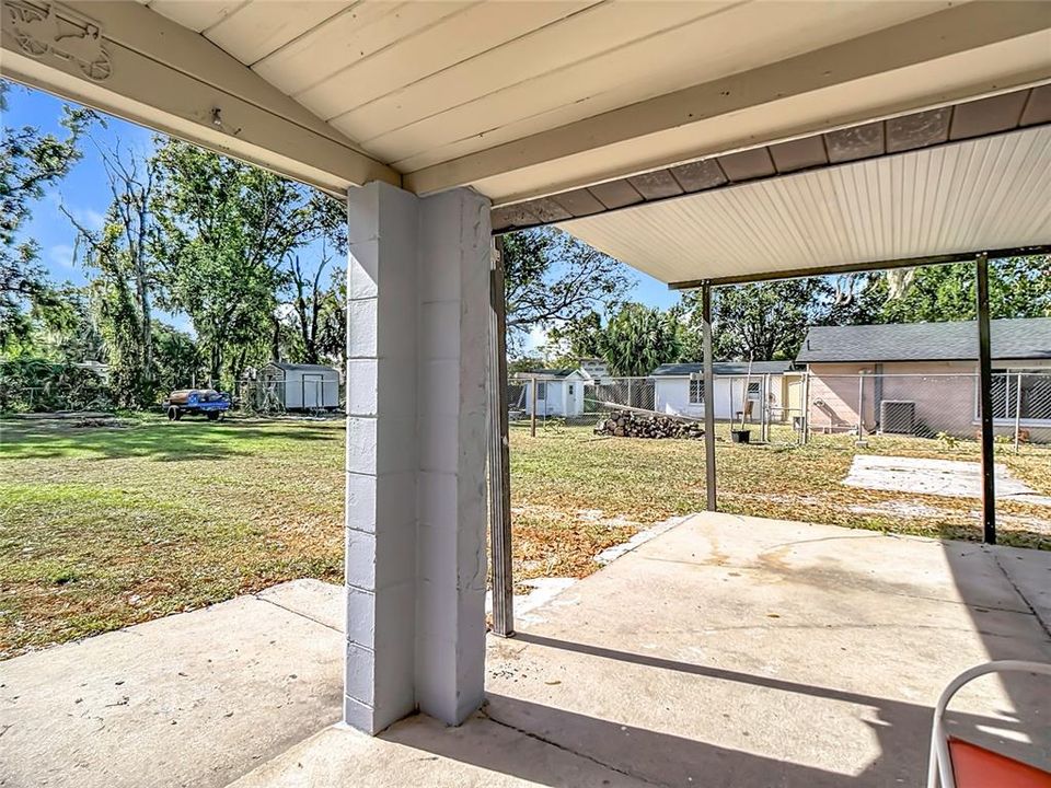 合同活跃: $180,000 (2 贝兹, 1 浴室, 794 平方英尺)