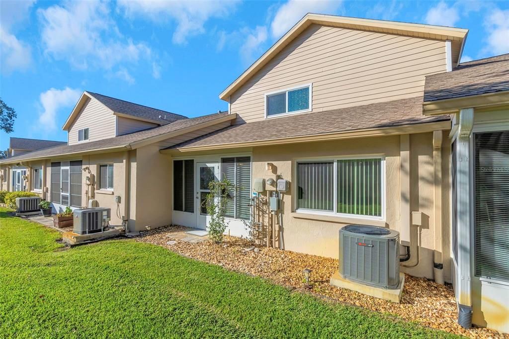 待售: $269,000 (2 贝兹, 2 浴室, 1359 平方英尺)