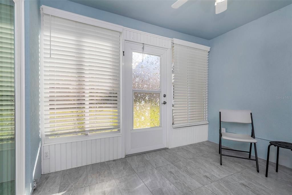 待售: $269,000 (2 贝兹, 2 浴室, 1359 平方英尺)