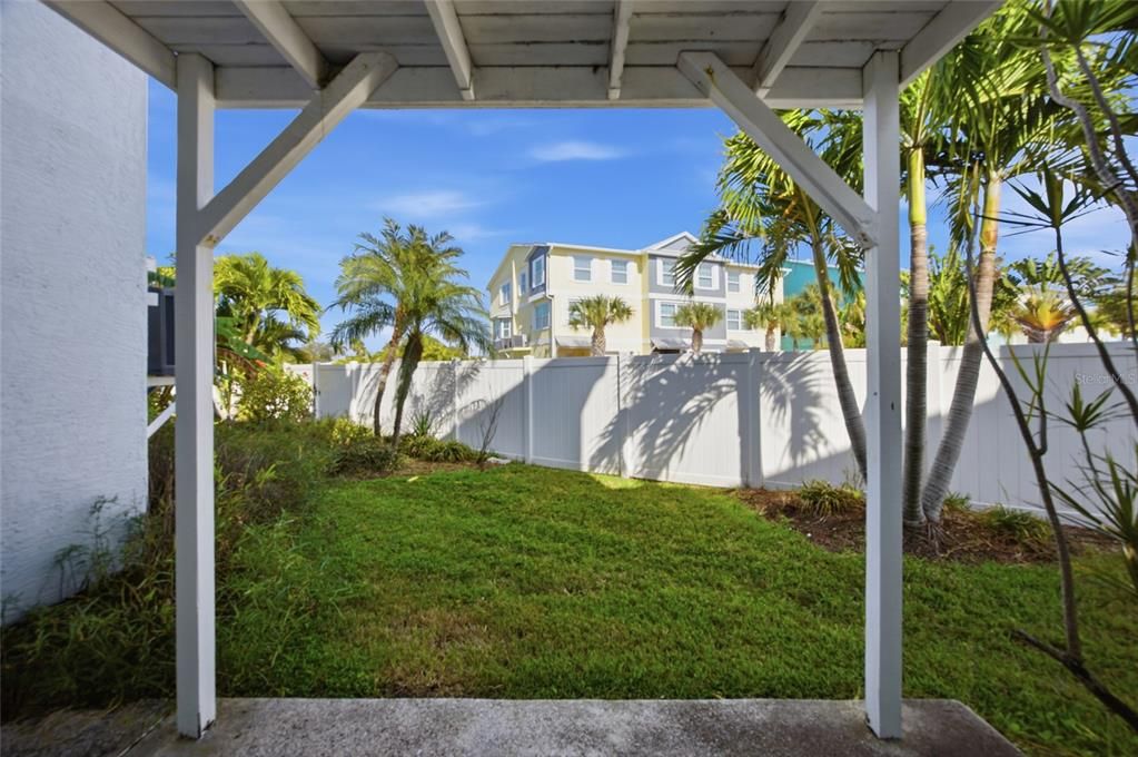 For Sale: $550,000 (3 beds, 2 baths, 1566 Square Feet)