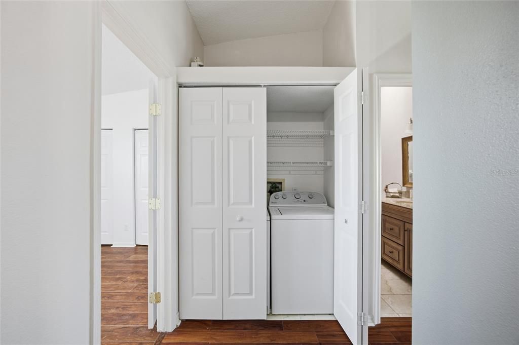 For Sale: $550,000 (3 beds, 2 baths, 1566 Square Feet)