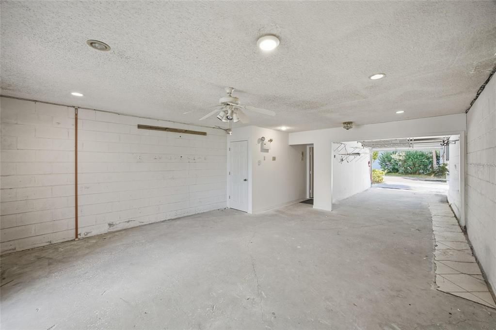 For Sale: $550,000 (3 beds, 2 baths, 1566 Square Feet)