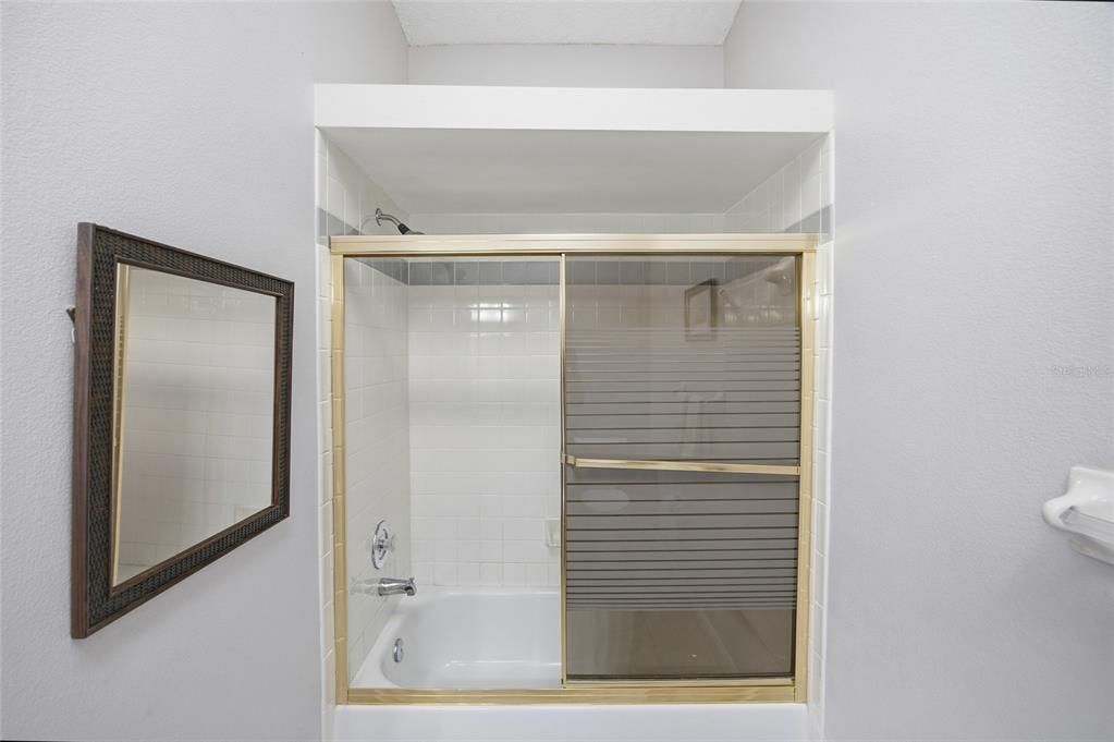 For Sale: $550,000 (3 beds, 2 baths, 1566 Square Feet)