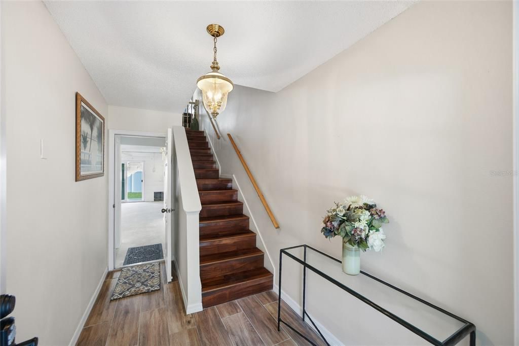 For Sale: $550,000 (3 beds, 2 baths, 1566 Square Feet)