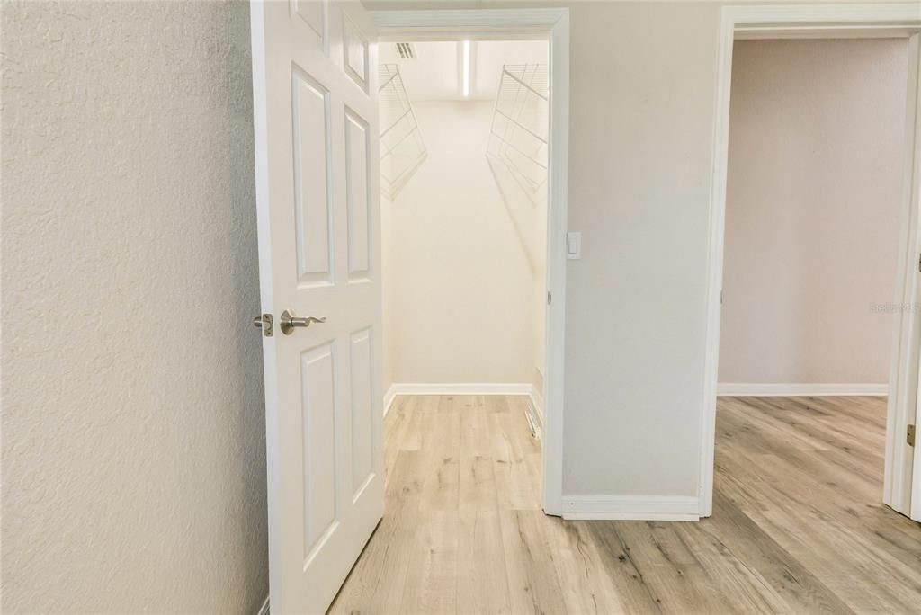 待售: $2,499,000 (2 贝兹, 2 浴室, 2400 平方英尺)