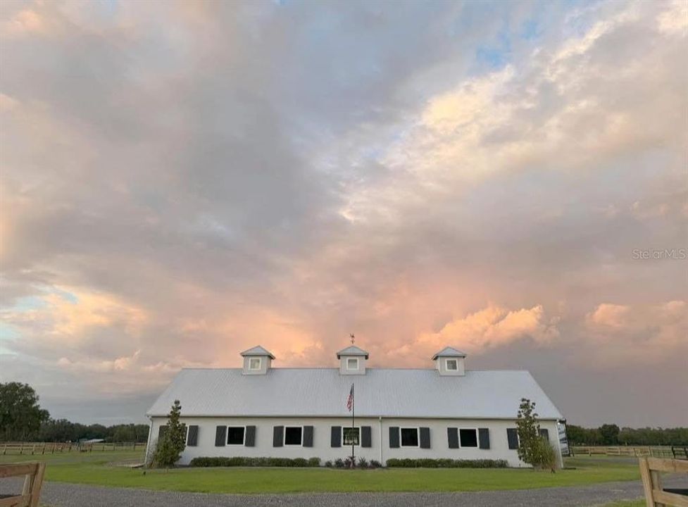 For Sale: $2,499,000 (2 beds, 2 baths, 2400 Square Feet)