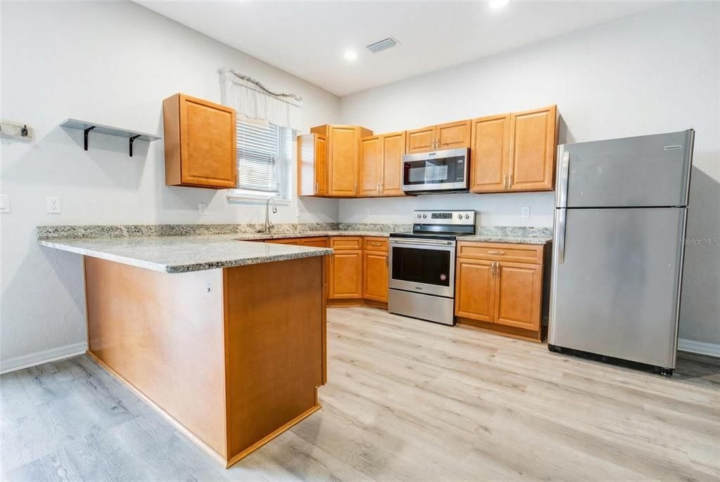 待售: $2,499,000 (2 贝兹, 2 浴室, 2400 平方英尺)