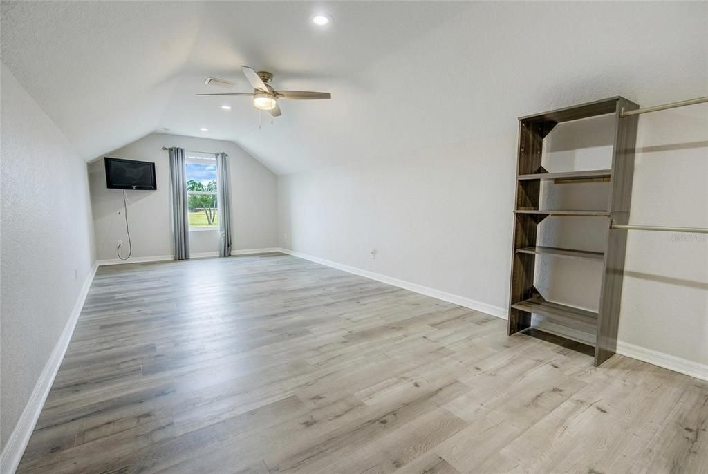 待售: $2,499,000 (2 贝兹, 2 浴室, 2400 平方英尺)