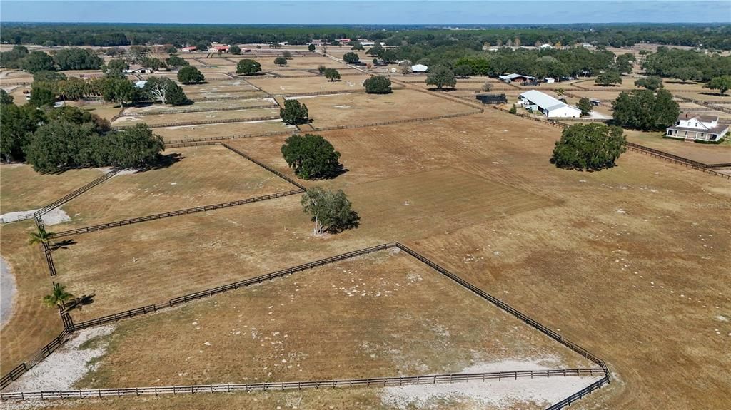 待售: $2,499,000 (2 贝兹, 2 浴室, 2400 平方英尺)