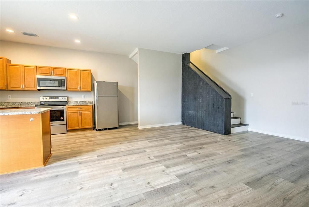 待售: $2,499,000 (2 贝兹, 2 浴室, 2400 平方英尺)