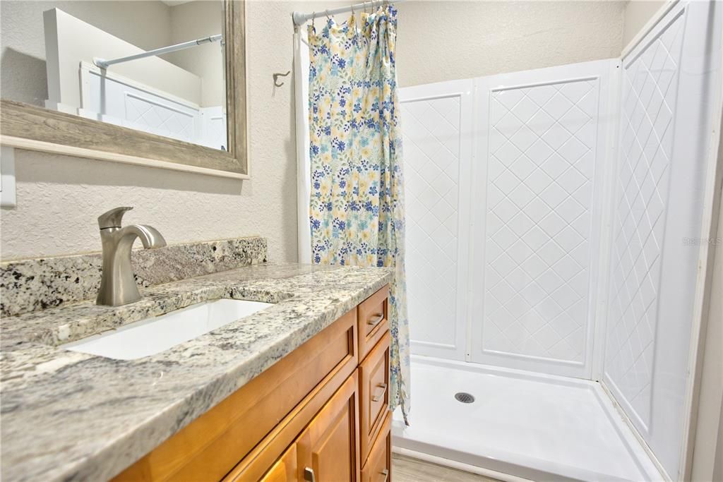 待售: $2,499,000 (2 贝兹, 2 浴室, 2400 平方英尺)