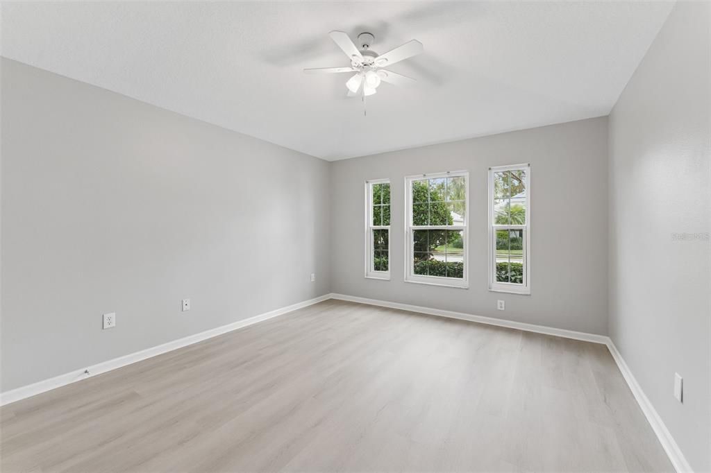 Active With Contract: $379,999 (3 beds, 2 baths, 1836 Square Feet)