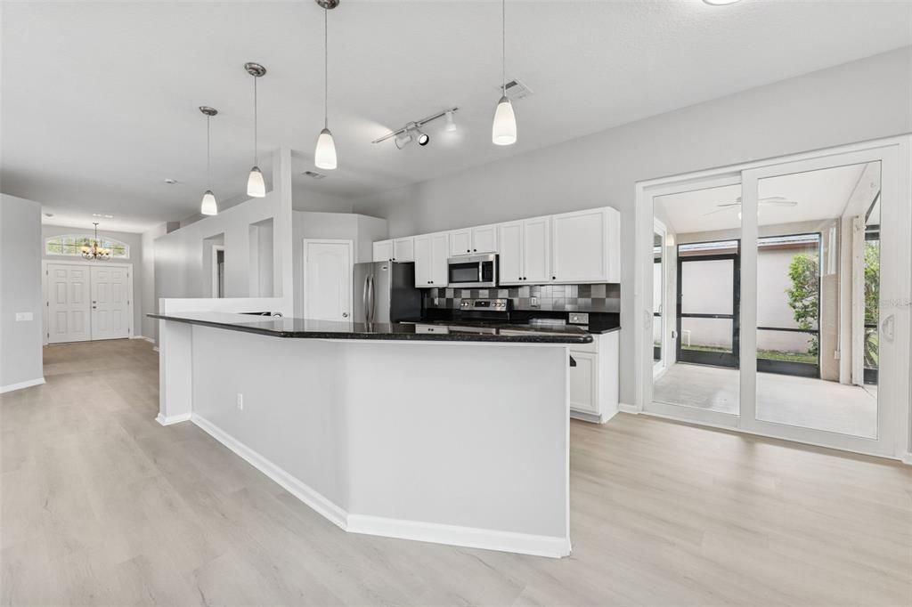 Active With Contract: $379,999 (3 beds, 2 baths, 1836 Square Feet)