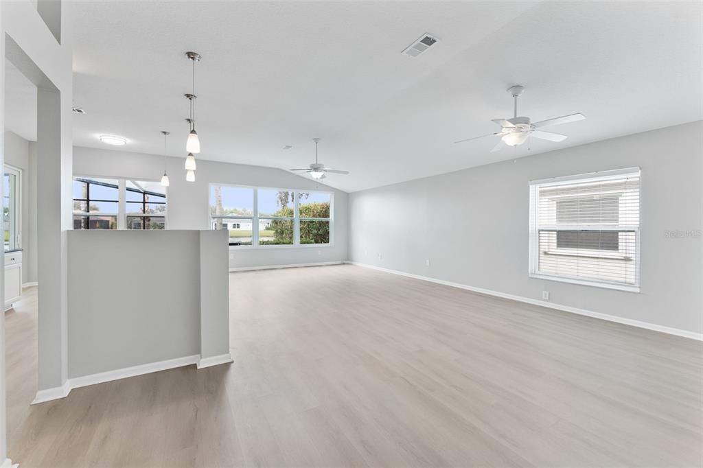 Active With Contract: $379,999 (3 beds, 2 baths, 1836 Square Feet)