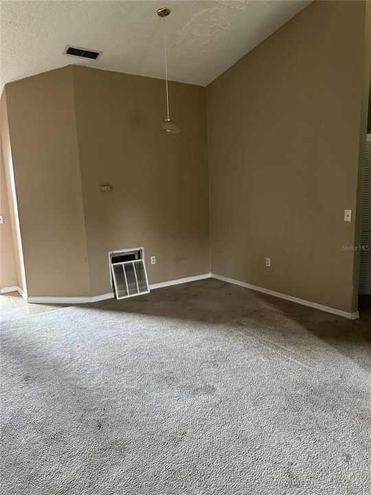 На продажу: $249,900 (3 спален, 2 ванн, 1363 Квадратных фут)