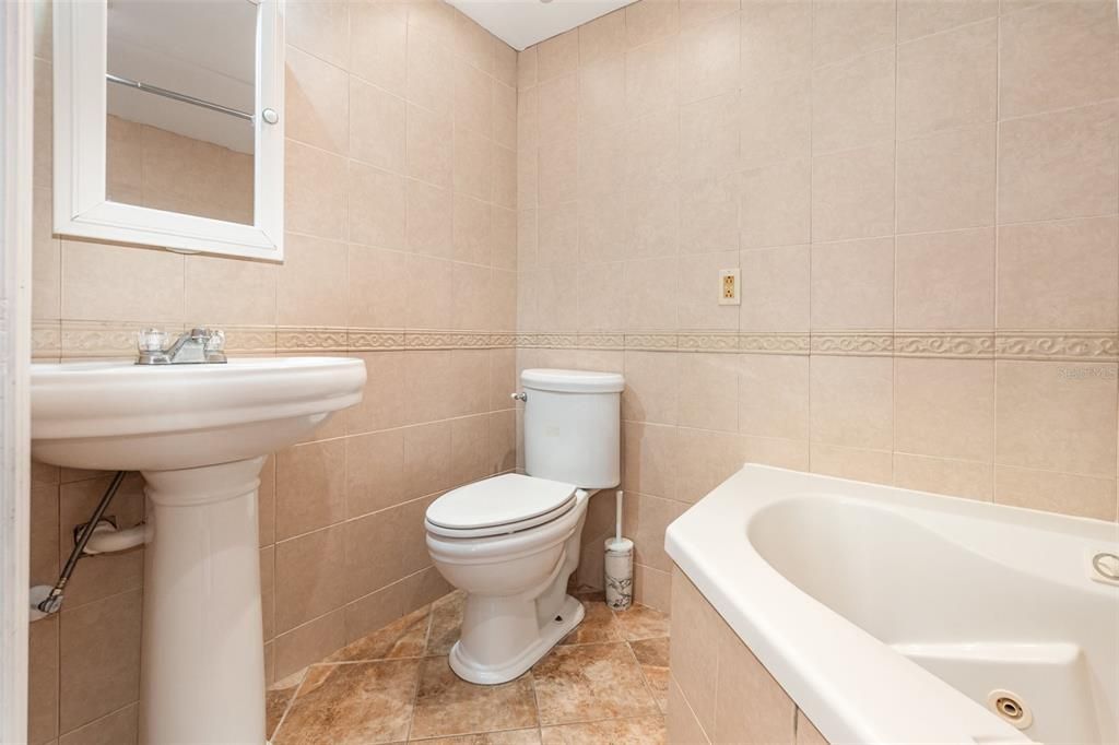 待售: $699,000 (5 贝兹, 3 浴室, 3566 平方英尺)