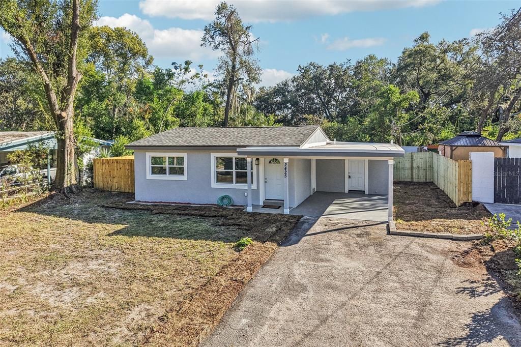 合同活跃: $325,000 (3 贝兹, 2 浴室, 1090 平方英尺)