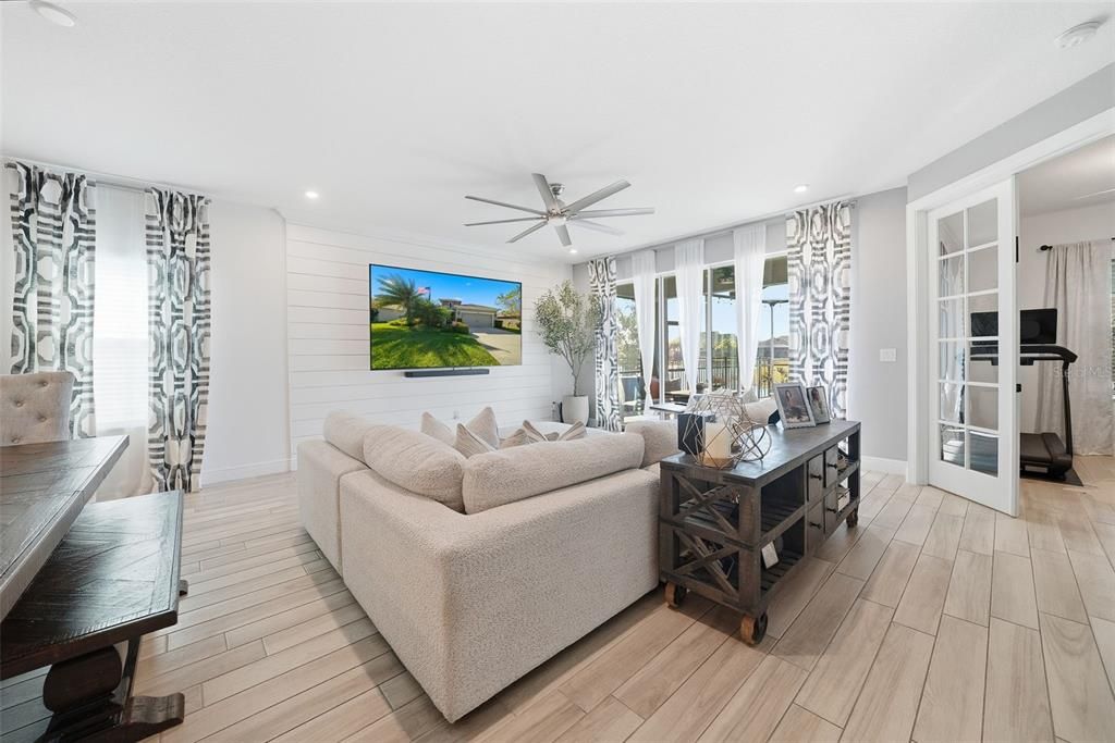 На продажу: $584,900 (4 спален, 3 ванн, 2488 Квадратных фут)