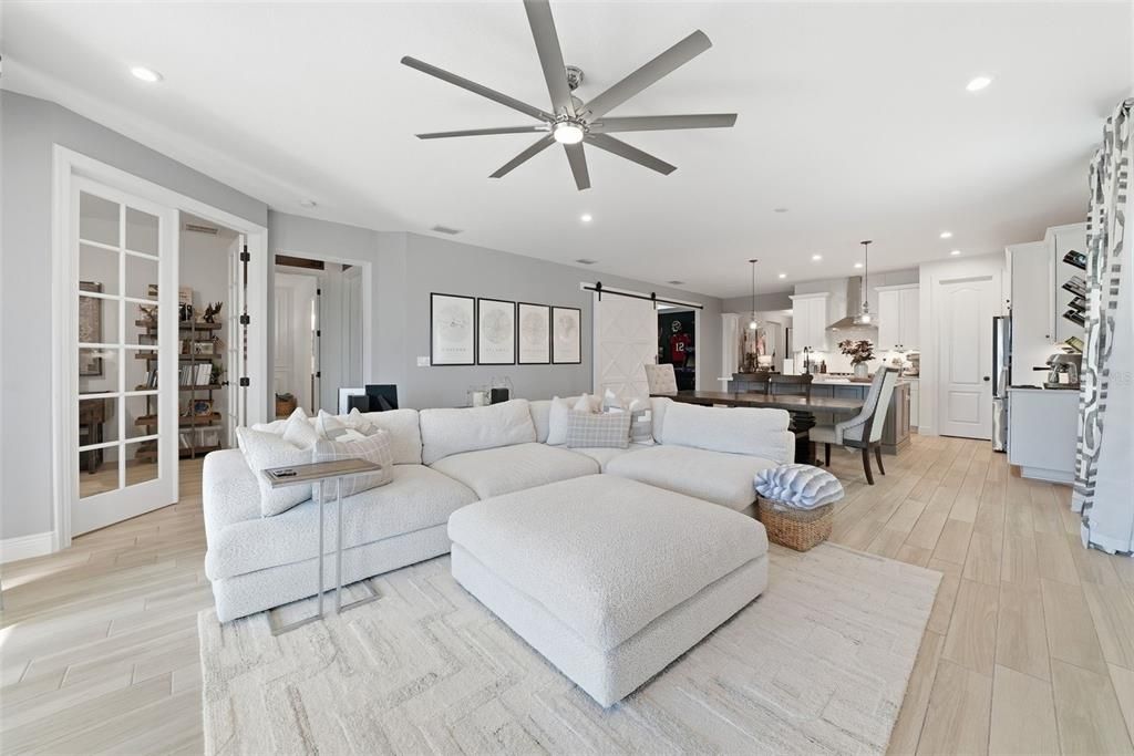 На продажу: $584,900 (4 спален, 3 ванн, 2488 Квадратных фут)