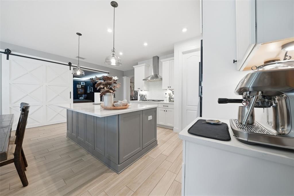 На продажу: $584,900 (4 спален, 3 ванн, 2488 Квадратных фут)