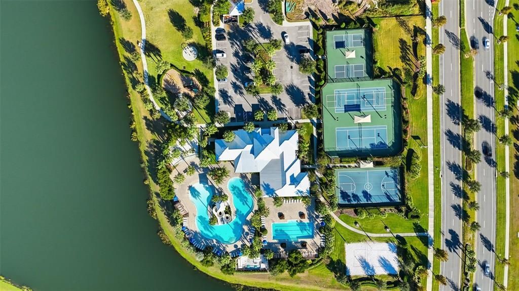 На продажу: $584,900 (4 спален, 3 ванн, 2488 Квадратных фут)