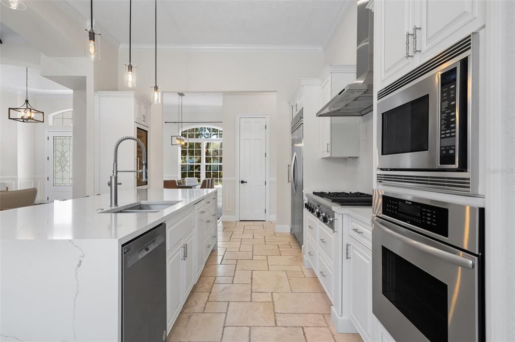 For Sale: $2,690,000 (4 beds, 4 baths, 3054 Square Feet)