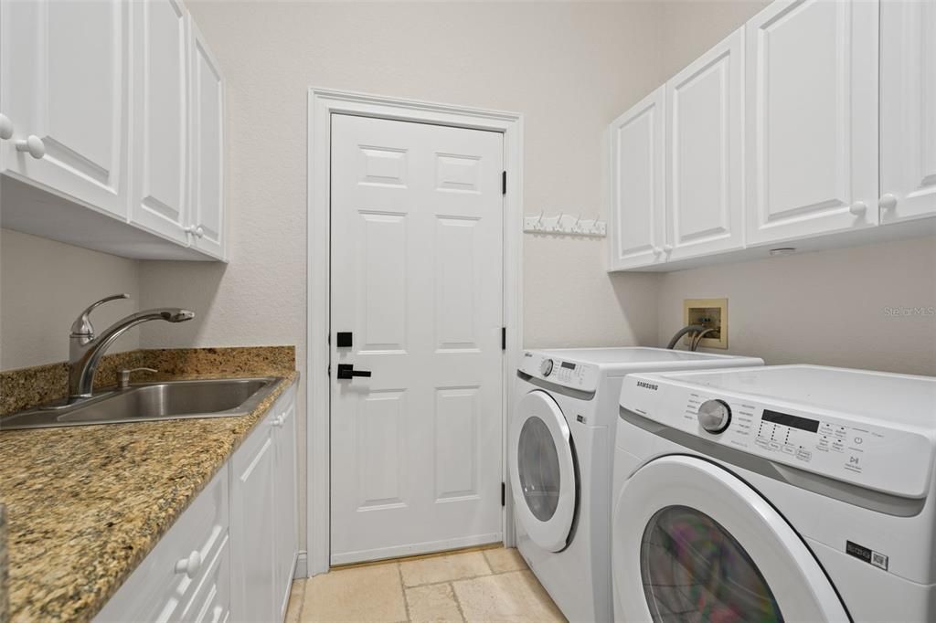 For Sale: $2,690,000 (4 beds, 4 baths, 3054 Square Feet)