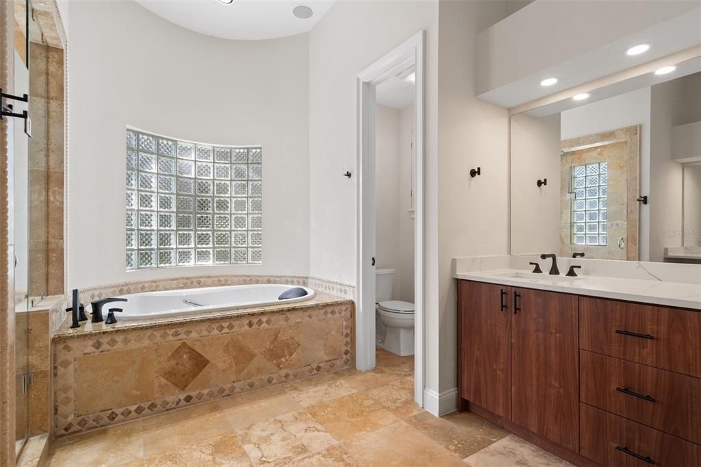 For Sale: $2,690,000 (4 beds, 4 baths, 3054 Square Feet)