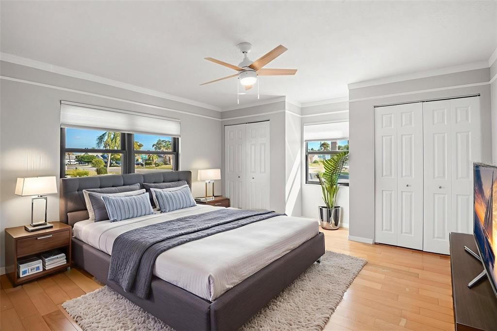 合同活跃: $249,900 (2 贝兹, 2 浴室, 1857 平方英尺)