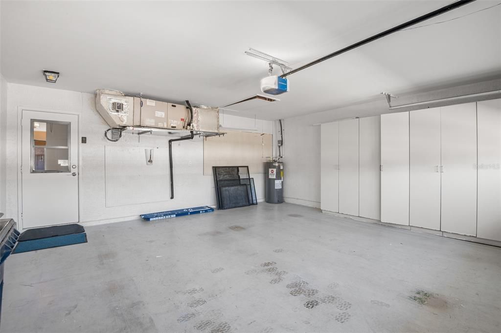 合同活跃: $249,900 (2 贝兹, 2 浴室, 1857 平方英尺)