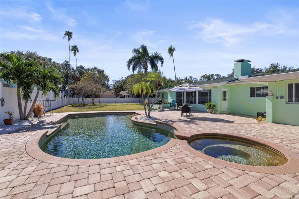 For Sale: $1,499,999 (2 beds, 2 baths, 2119 Square Feet)