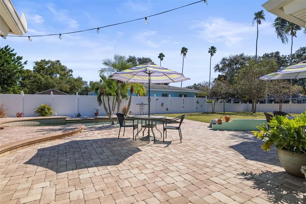 For Sale: $1,499,999 (2 beds, 2 baths, 2119 Square Feet)