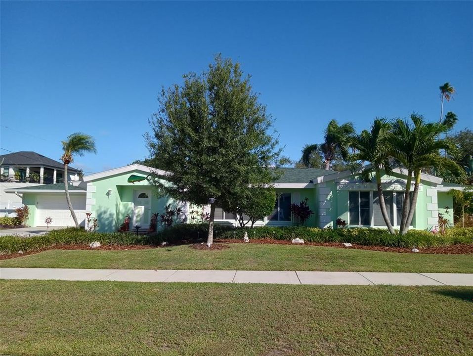 For Sale: $1,499,999 (2 beds, 2 baths, 2119 Square Feet)