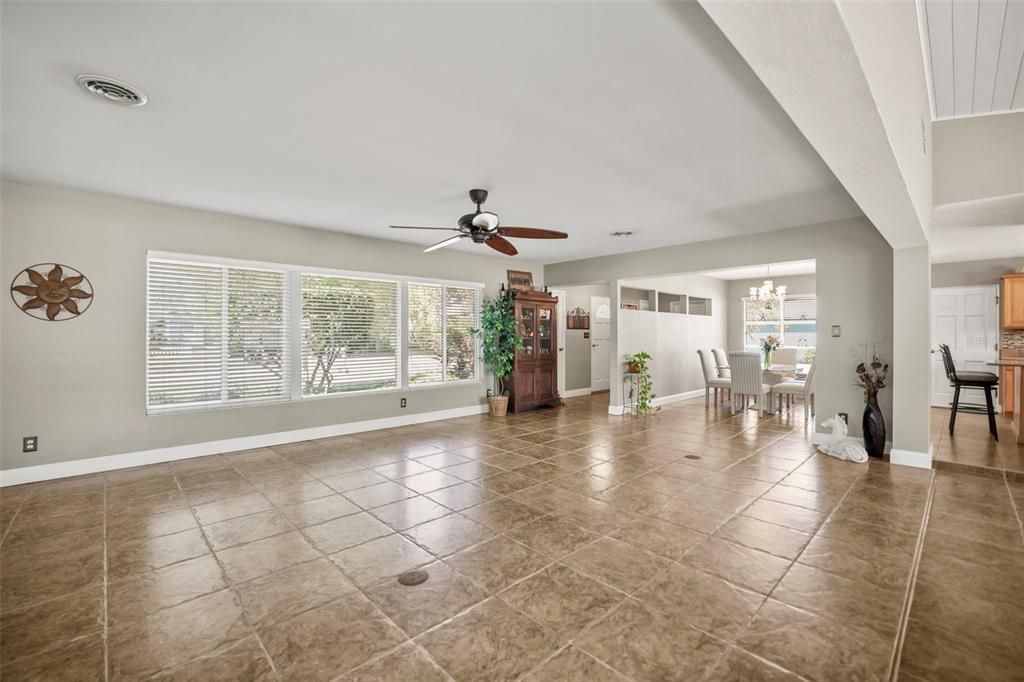 For Sale: $1,499,999 (2 beds, 2 baths, 2119 Square Feet)