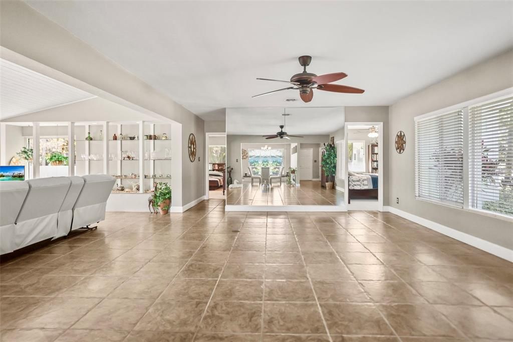 For Sale: $1,499,999 (2 beds, 2 baths, 2119 Square Feet)