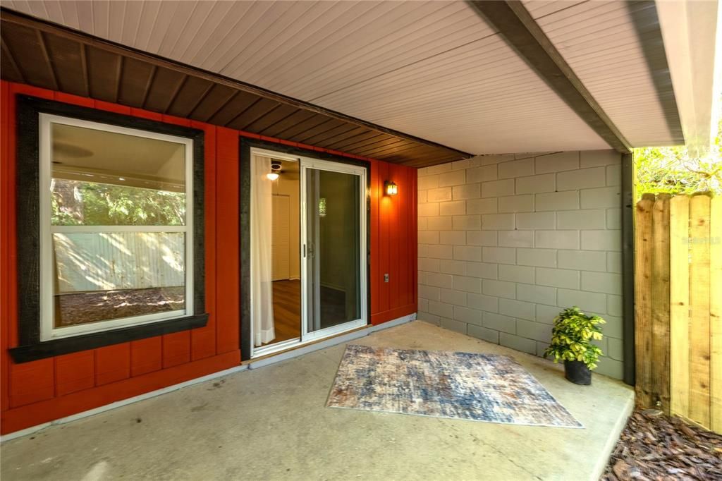 For Sale: $139,950 (2 beds, 1 baths, 788 Square Feet)