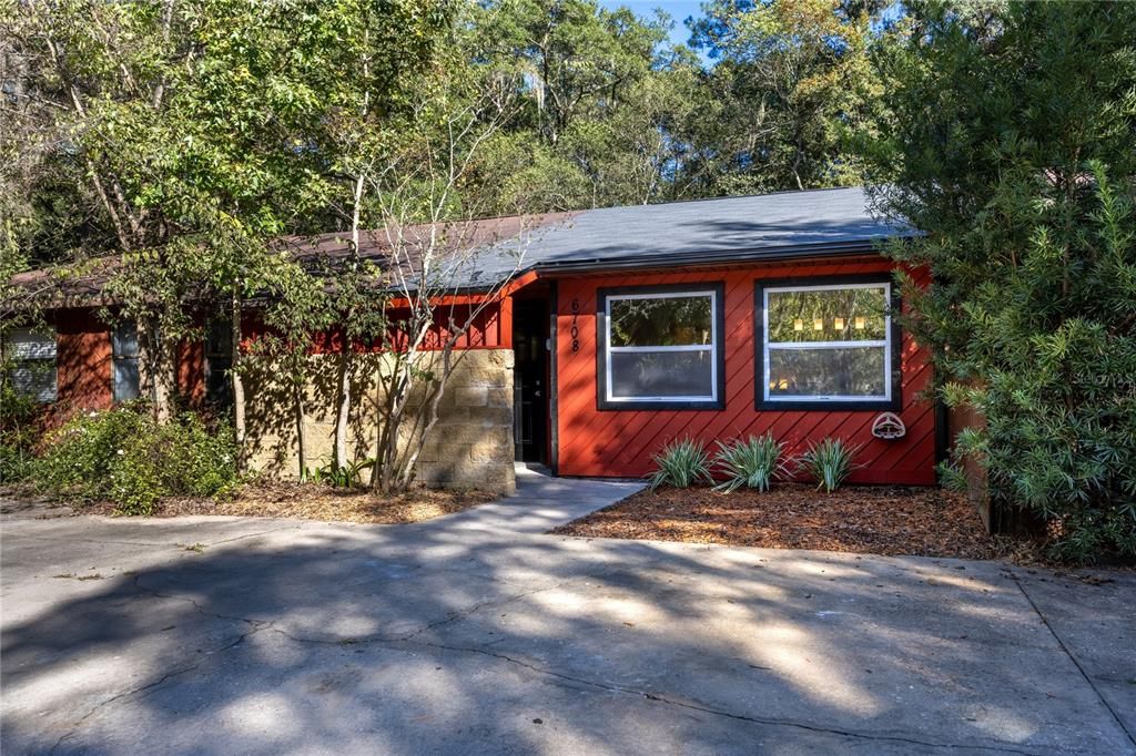 For Sale: $139,950 (2 beds, 1 baths, 788 Square Feet)