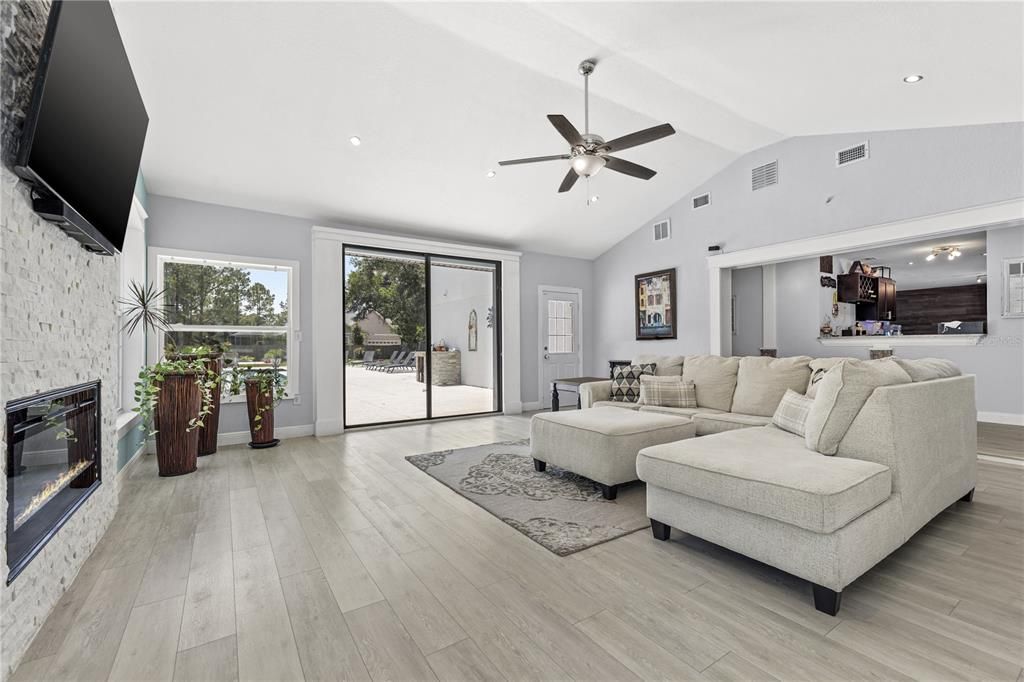 En Venta: $1,380,000 (6 camas, 5 baños, 4765 Pies cuadrados)