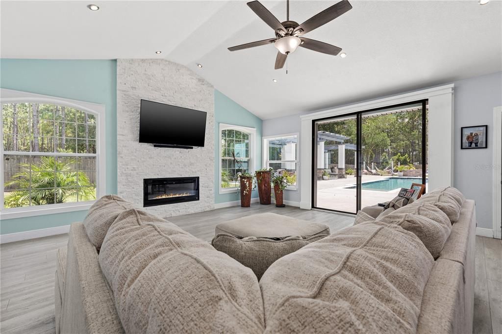 En Venta: $1,380,000 (6 camas, 5 baños, 4765 Pies cuadrados)