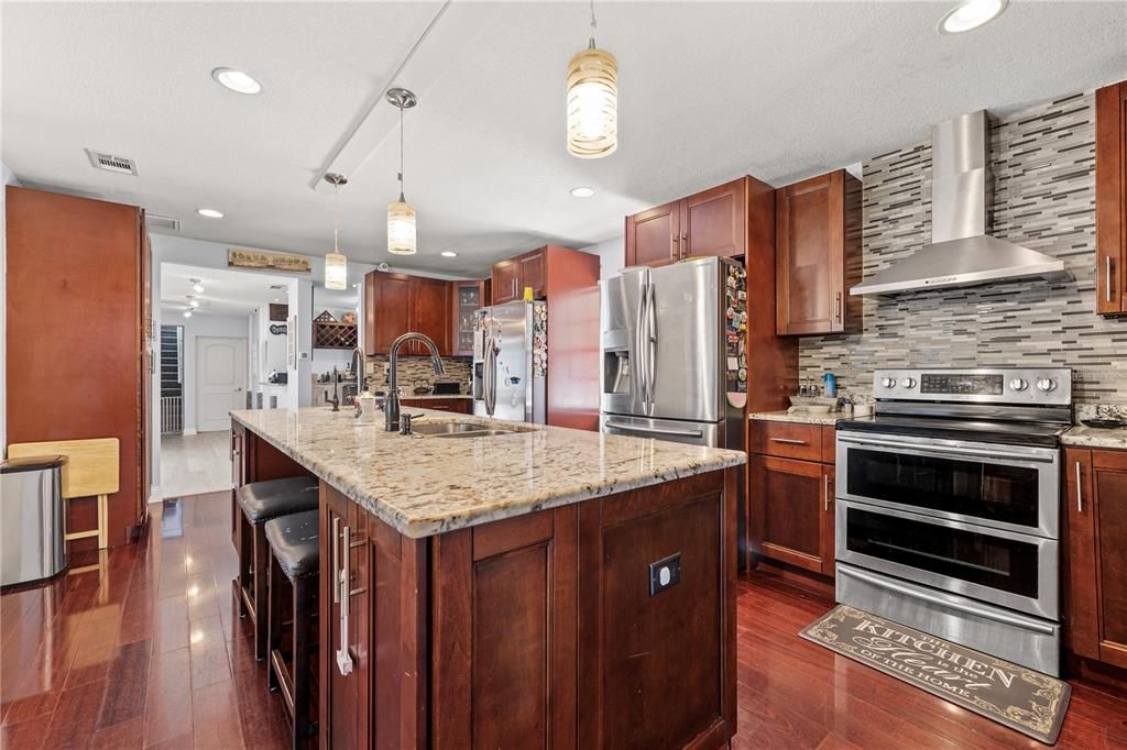 En Venta: $1,380,000 (6 camas, 5 baños, 4765 Pies cuadrados)