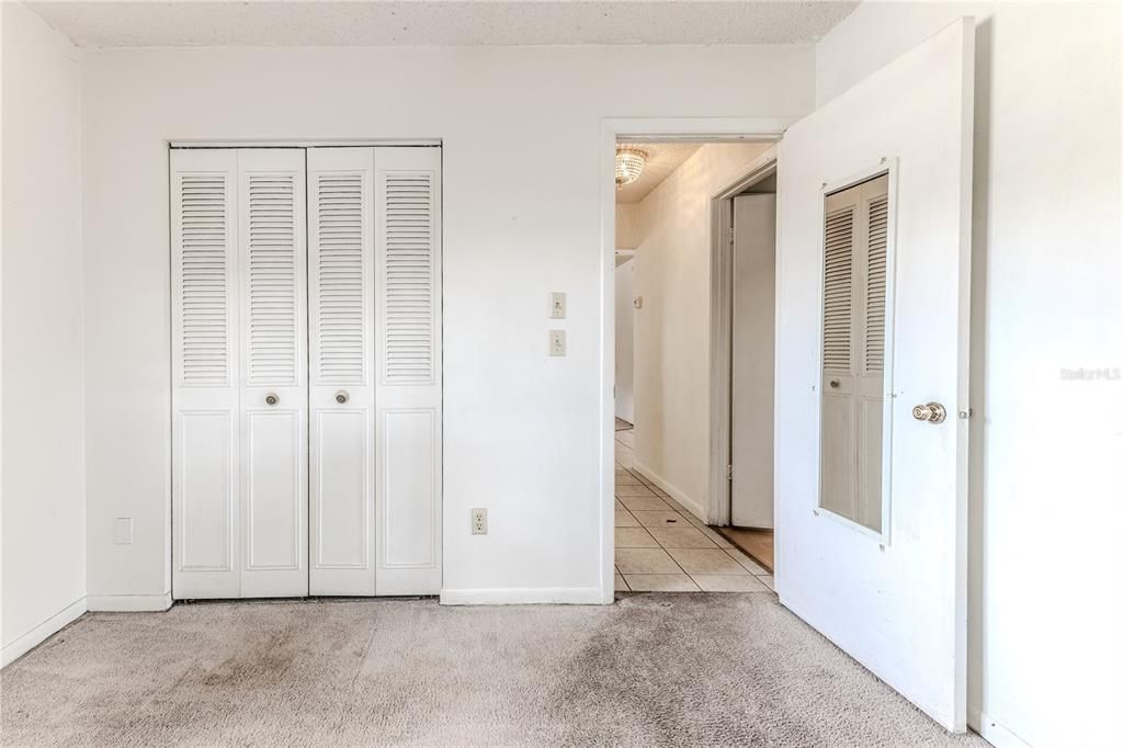 For Sale: $199,000 (2 beds, 1 baths, 1096 Square Feet)