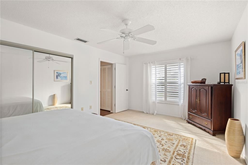 For Sale: $280,000 (2 beds, 2 baths, 1573 Square Feet)