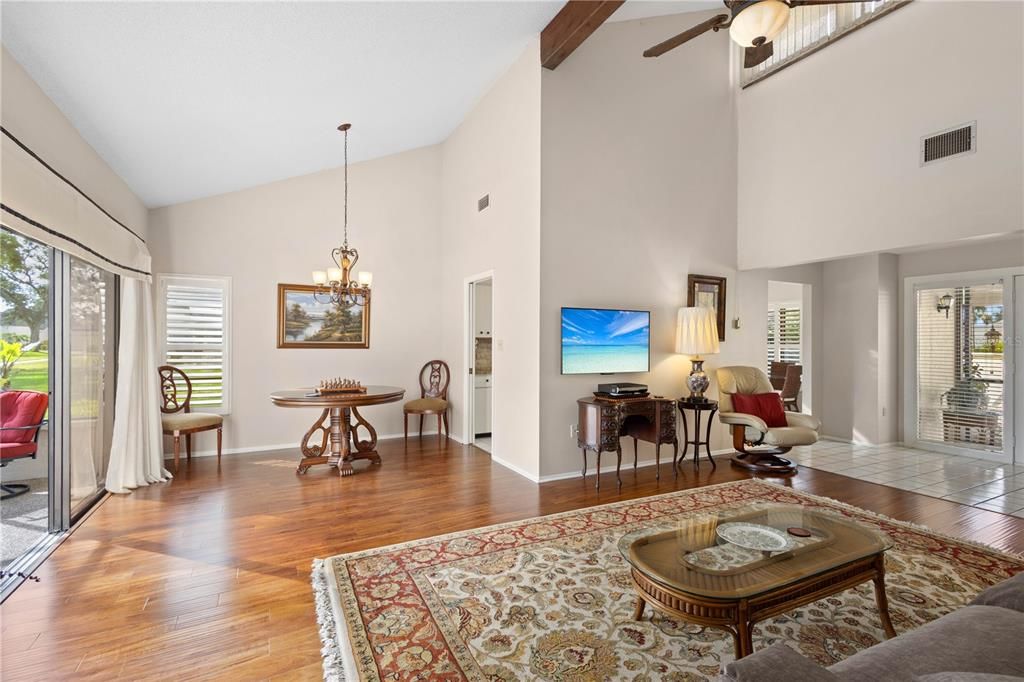 For Sale: $280,000 (2 beds, 2 baths, 1573 Square Feet)