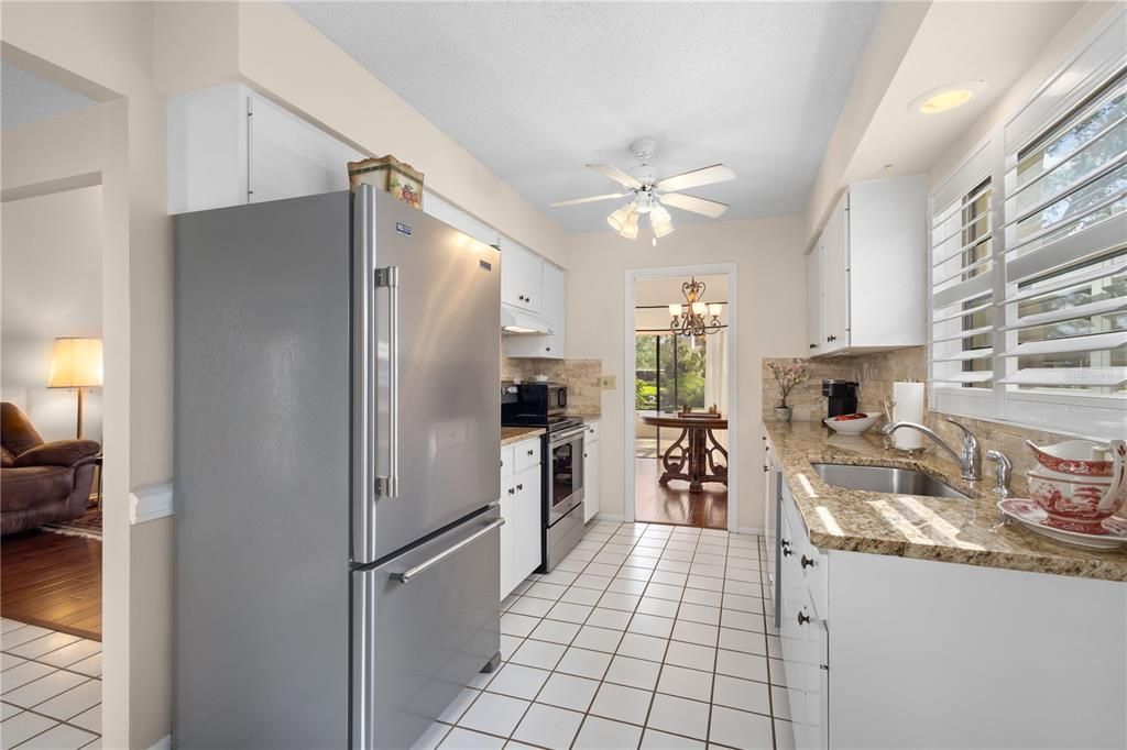 For Sale: $280,000 (2 beds, 2 baths, 1573 Square Feet)