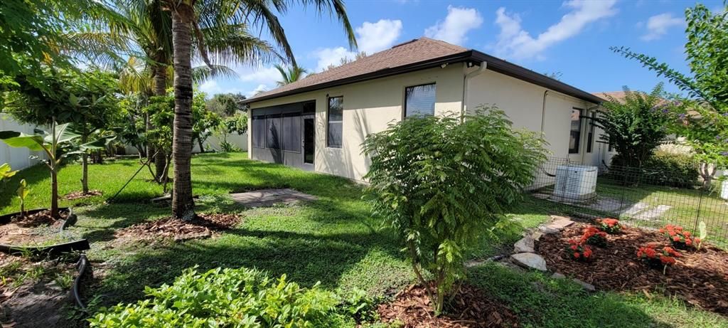 Active With Contract: $2,600 (3 beds, 2 baths, 2218 Square Feet)