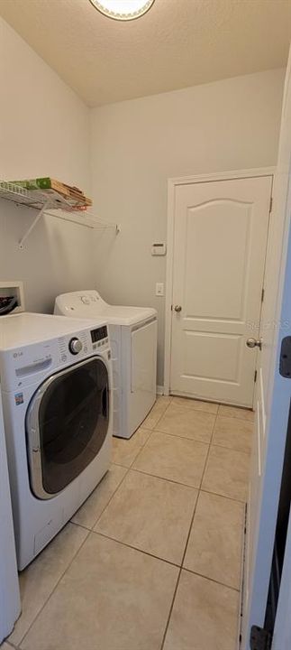 Active With Contract: $2,600 (3 beds, 2 baths, 2218 Square Feet)